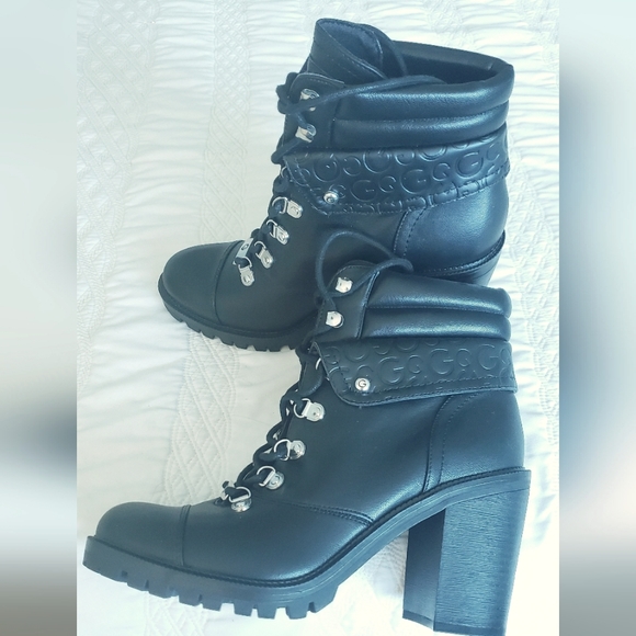 Boots - Picture 2 of 4